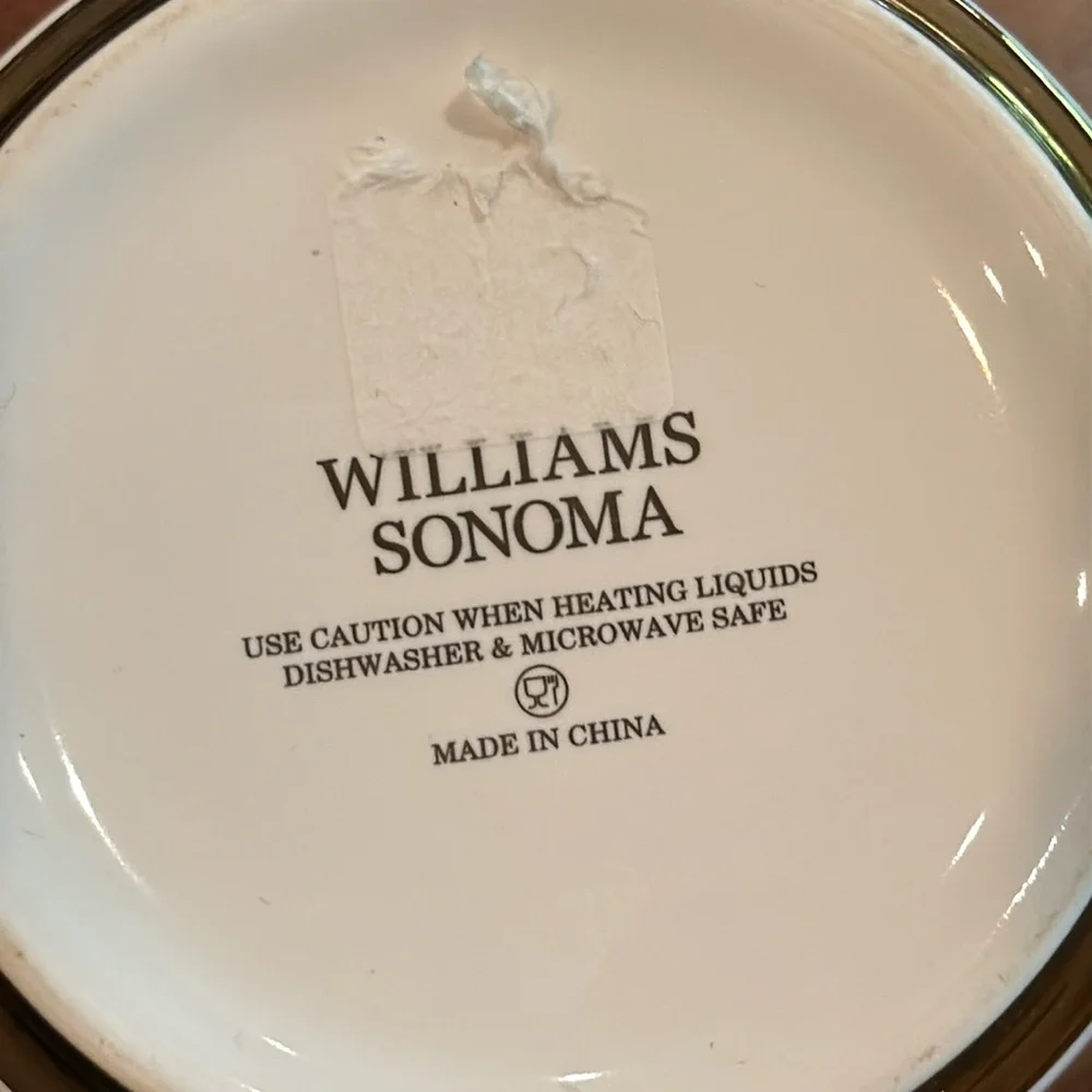 NWT Williams Sonoma Initial P Mug Gold Letter Trim Creamy White Coffee Tea NEW!